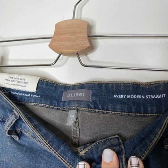 DL1961 Avery Modern Straight Leg Jeans - Picture 6 of 7